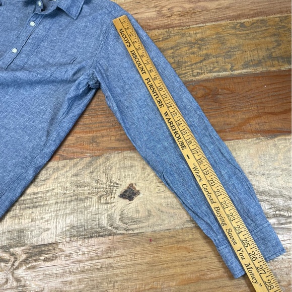 GAP Men’s Large standard fit linen button down blue crush - Picture 8 of 9